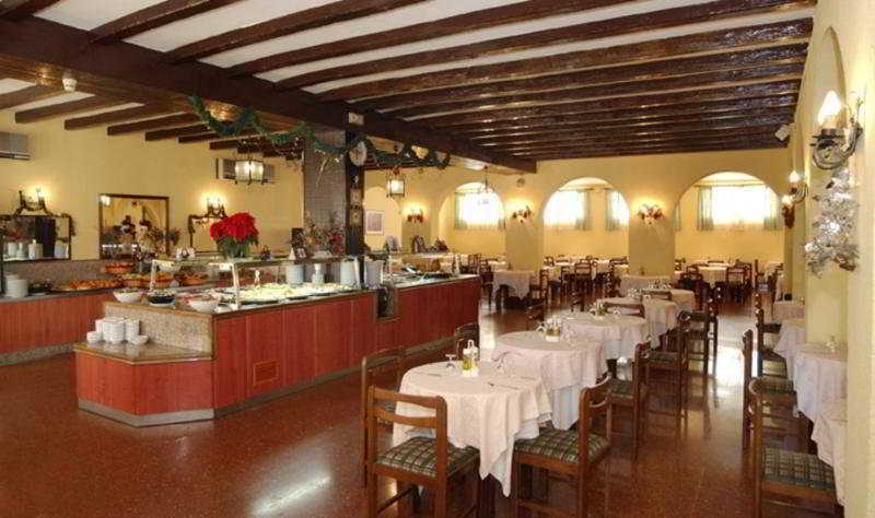 Kross Goya Benalmádena Restaurant photo